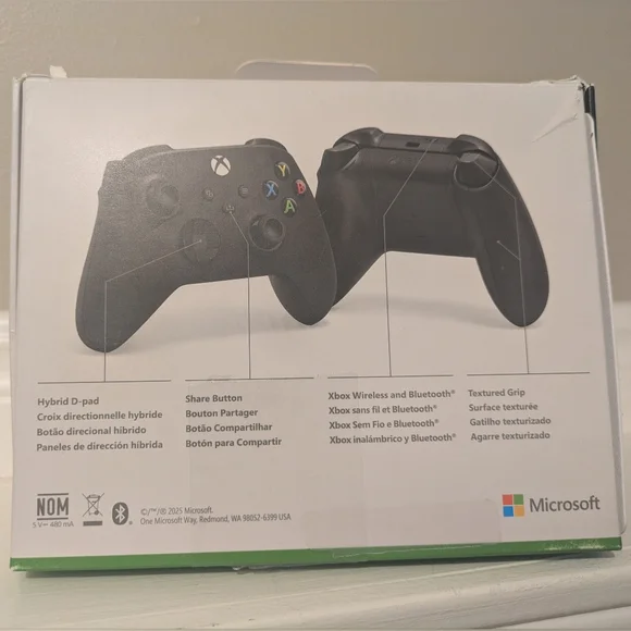 Microsoft Wireless Controller - Xbox, Windows, Android, iOS - New Open Box - Picture 2 of 5
